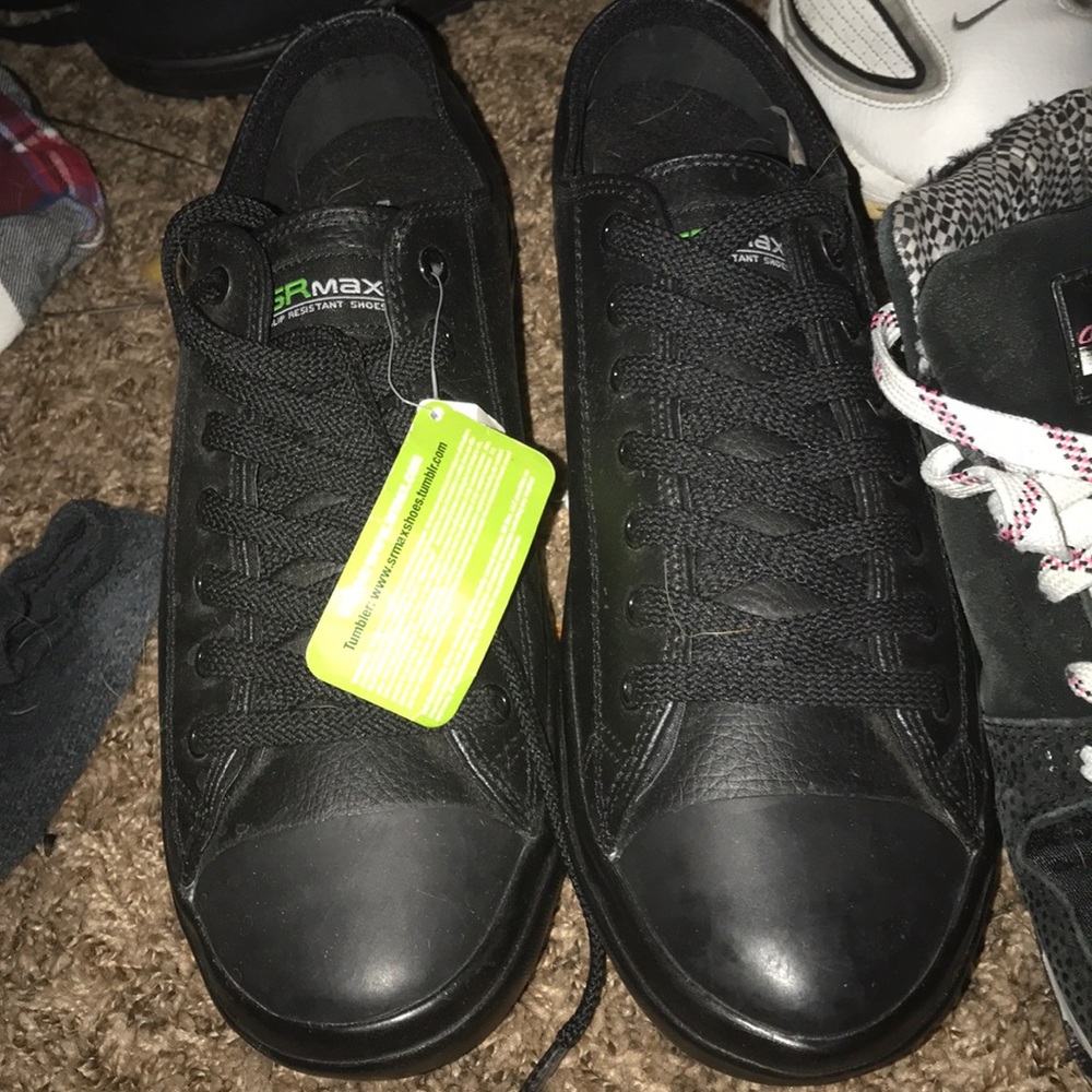 Slip resistant shoes size 11
